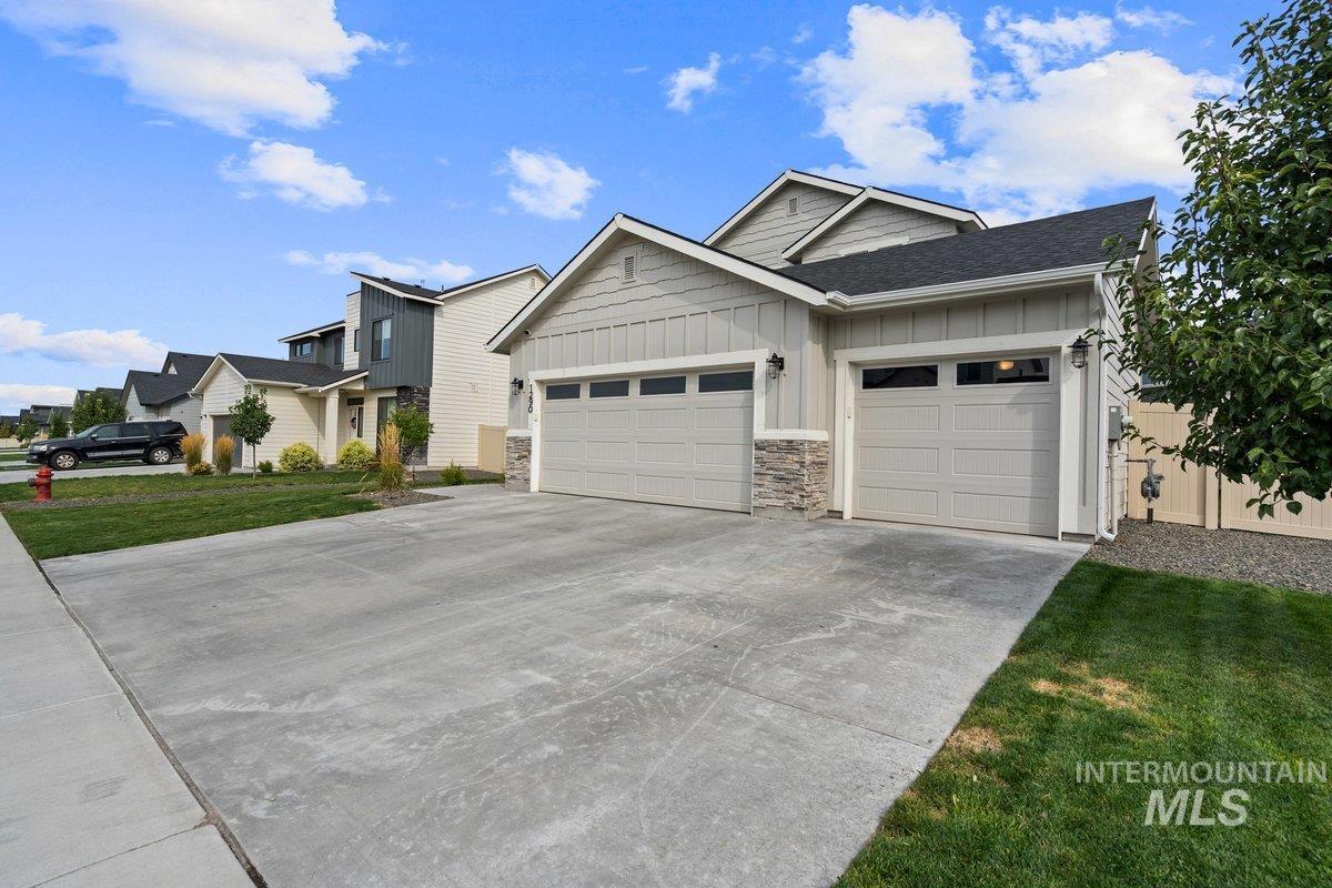 1290 W Blue Downs St