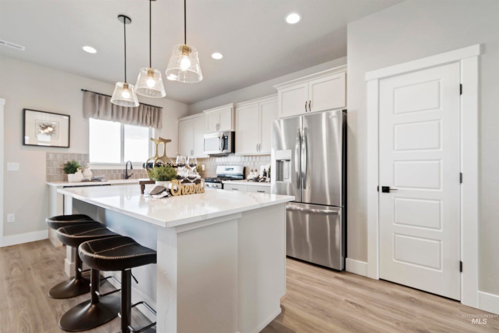 Photo of 7724 E Meriwether Dr, Nampa, ID 83687 (MLS # 98994166)