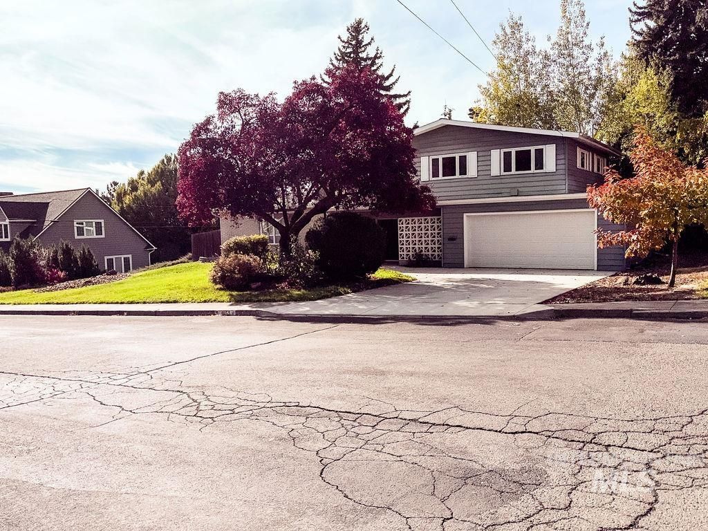 Photo of 1453 Sunnyside Ave, Moscow, ID 83843 (MLS # 98965468)