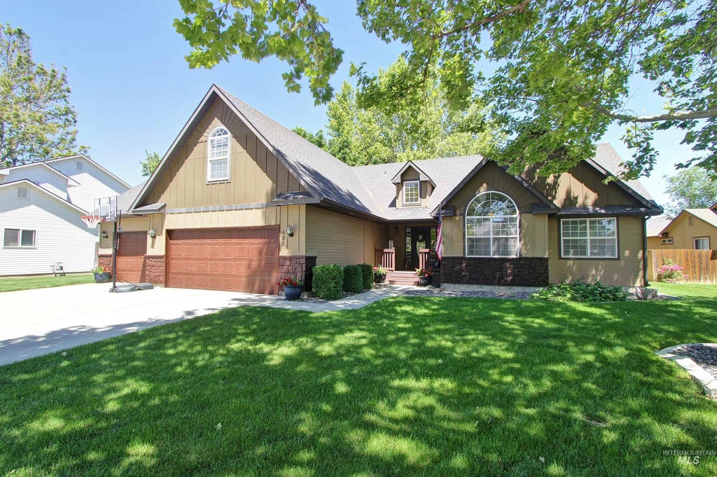 Photo of 452 Bitterbrush Ave, Nampa, ID 83686 (MLS # 98993479)