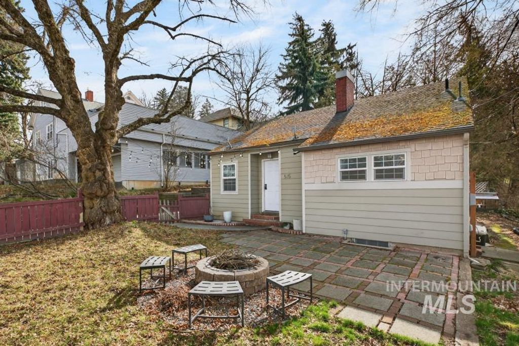 Photo of 515 E D Street, Moscow, ID 83843 (MLS # 98976802)