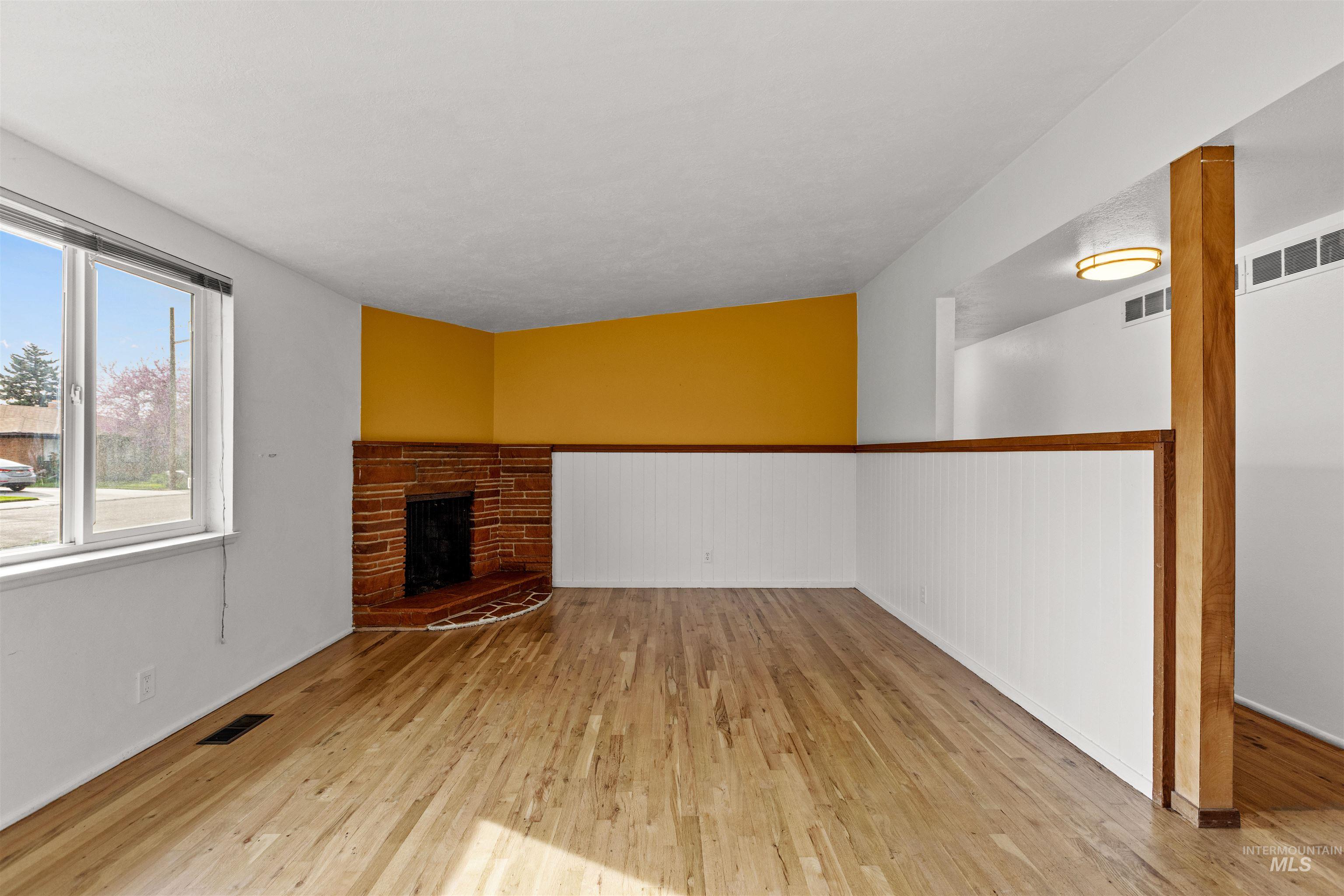 6834 W Ashland Drive