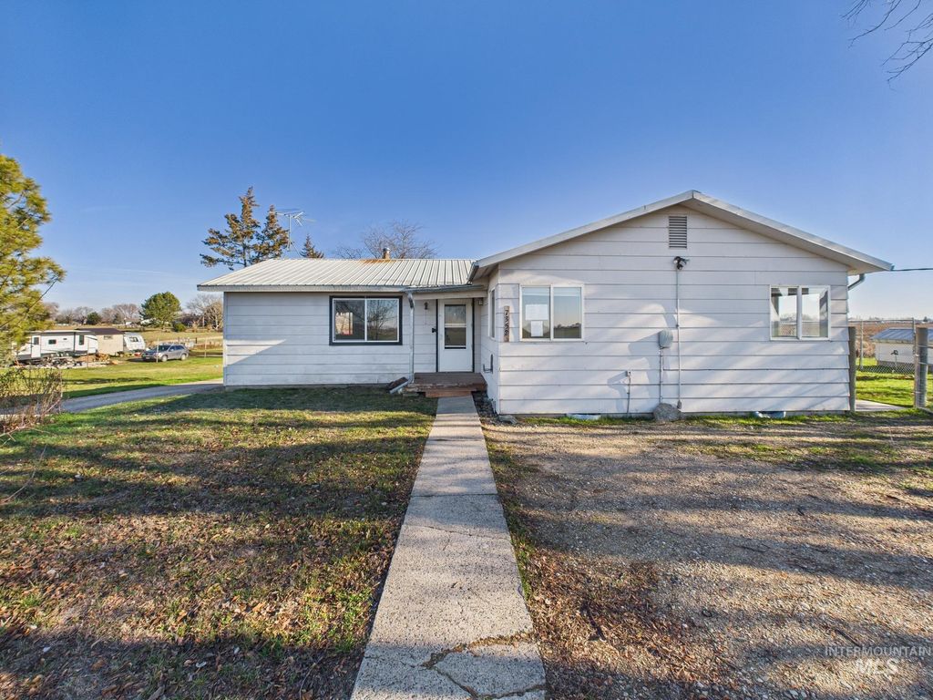 Photo of 7352 Custer Rd, Fruitland, ID 83619 (MLS # 98971740)