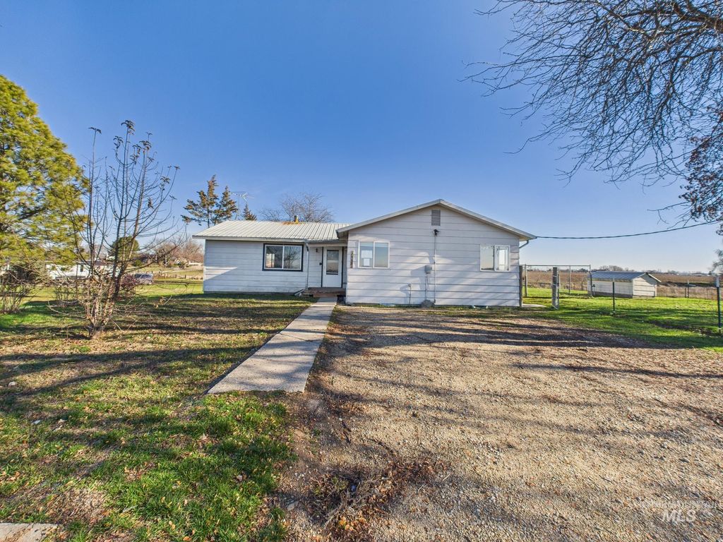 Photo of 7352 Custer Rd, Fruitland, ID 83619 (MLS # 98971740)