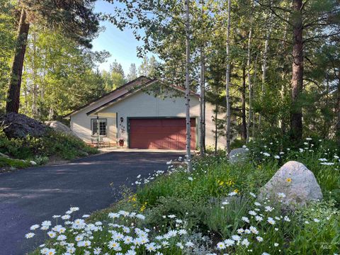 Photo of 628 Woodlands Dr, McCall, ID 83638 (MLS # 98984704)