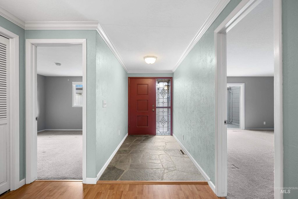 Photo of 4300 W Pasadena Dr Apt 35 Dr, Boise, ID 83705 (MLS # 98976024)