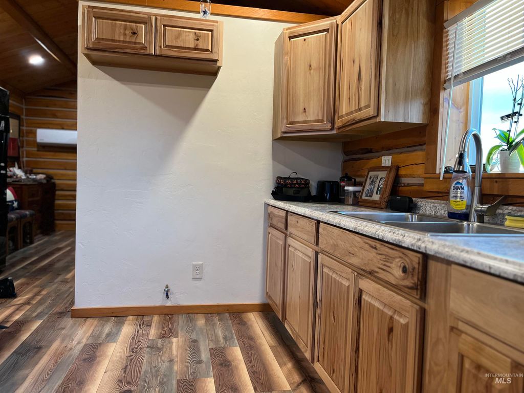 Photo of 1215 E 800 N, Richfield, ID 83349 (MLS # 98965906)
