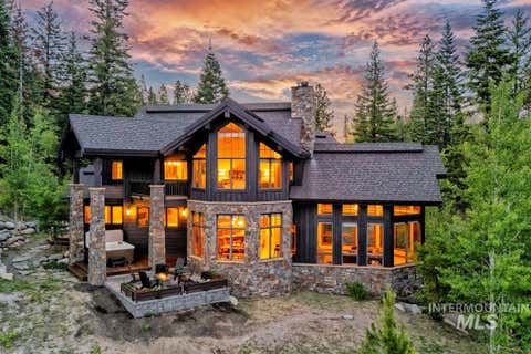 Photo of 291 Whitewater Drive, Donnelly, ID 83615 (MLS # 98991378)
