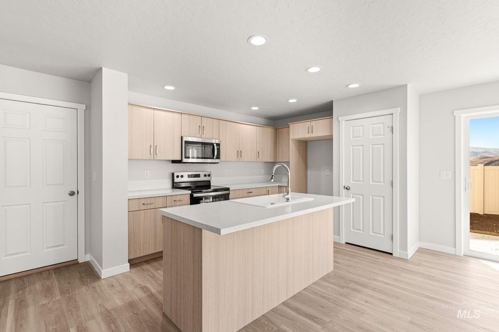 Photo of 242 Caribou Ct, Horseshoe Bend, ID 83629 (MLS # 98973282)