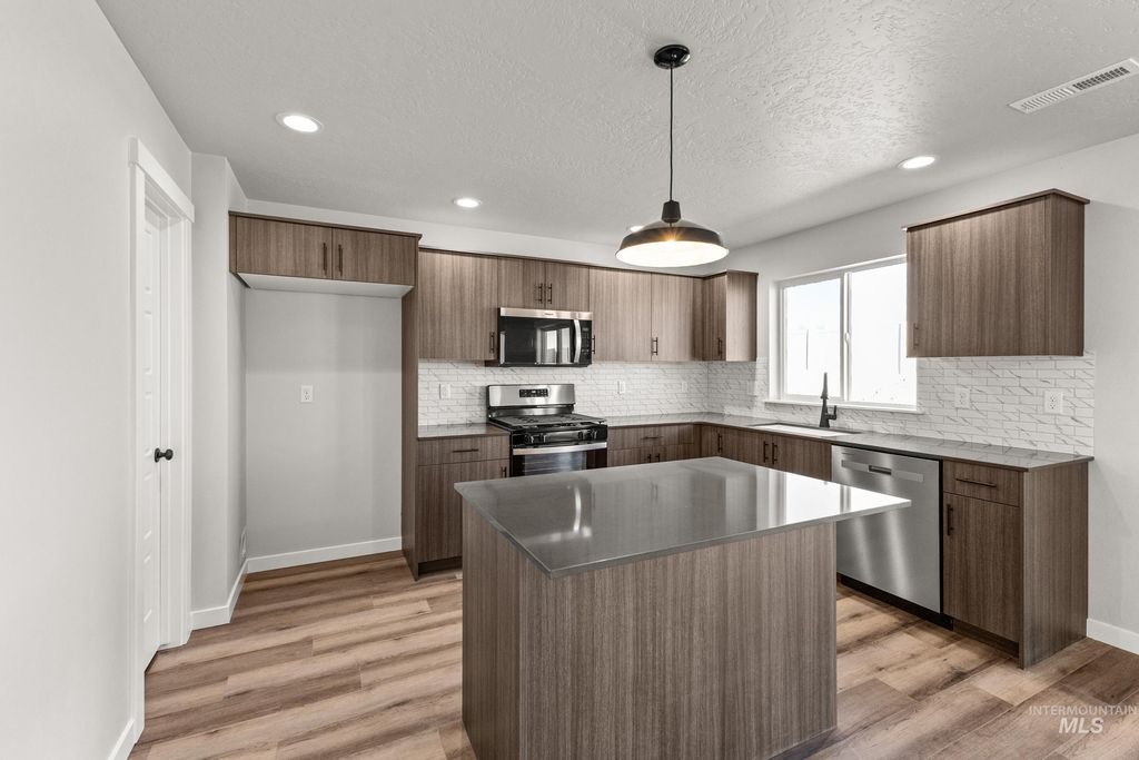 Photo of 8423 S Tyrion Way, Kuna, ID 83634 (MLS # 98983720)