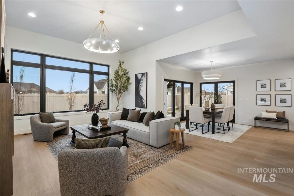 Photo of 141 NE 8th St, Fruitland, ID 83619 (MLS # 98972260)