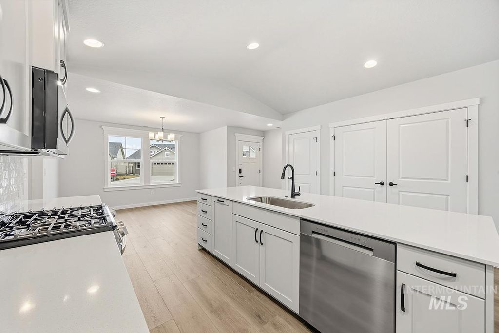 Photo of 238 W Norwich St, Meridian, ID 83642 (MLS # 98972616)