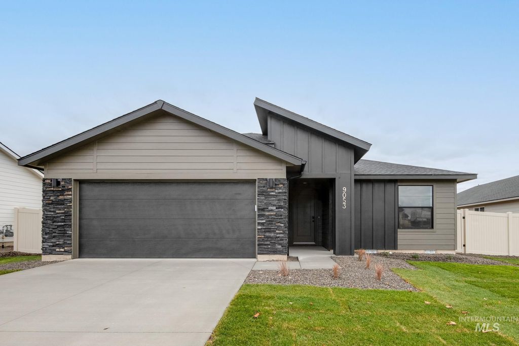 Photo of 5226 E Open Canyon Dr, Nampa, ID 83687 (MLS # 98981856)