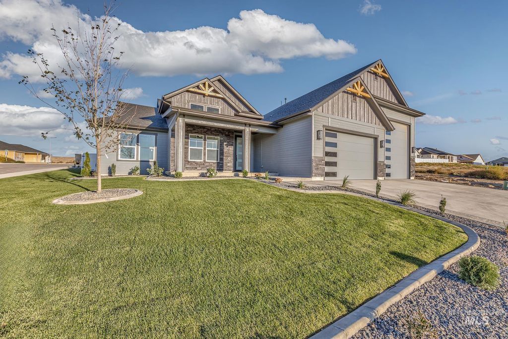 Photo of 780 Oakmont, Payette, ID 83661 (MLS # 98963364)