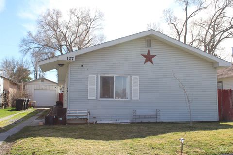 Photo of 127 E Garfield Ave, Glenns Ferry, ID 83623 (MLS # 98974311)