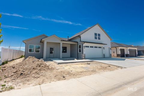 Photo of 1153 W Recess Way, Kuna, ID 83634 (MLS # 98968318)