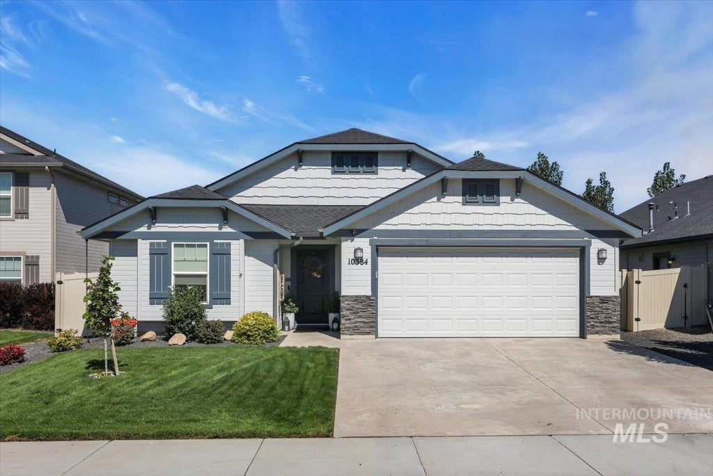 Photo of 10384 Blackpool Ridge St, Nampa, ID 83687 (MLS # 99000609)