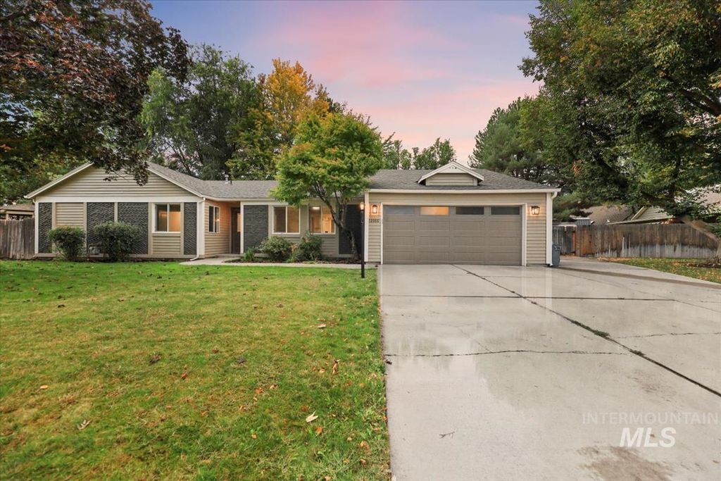 Photo of 12066 W W. Combs Park, Boise, ID 83713 (MLS # 98964779)