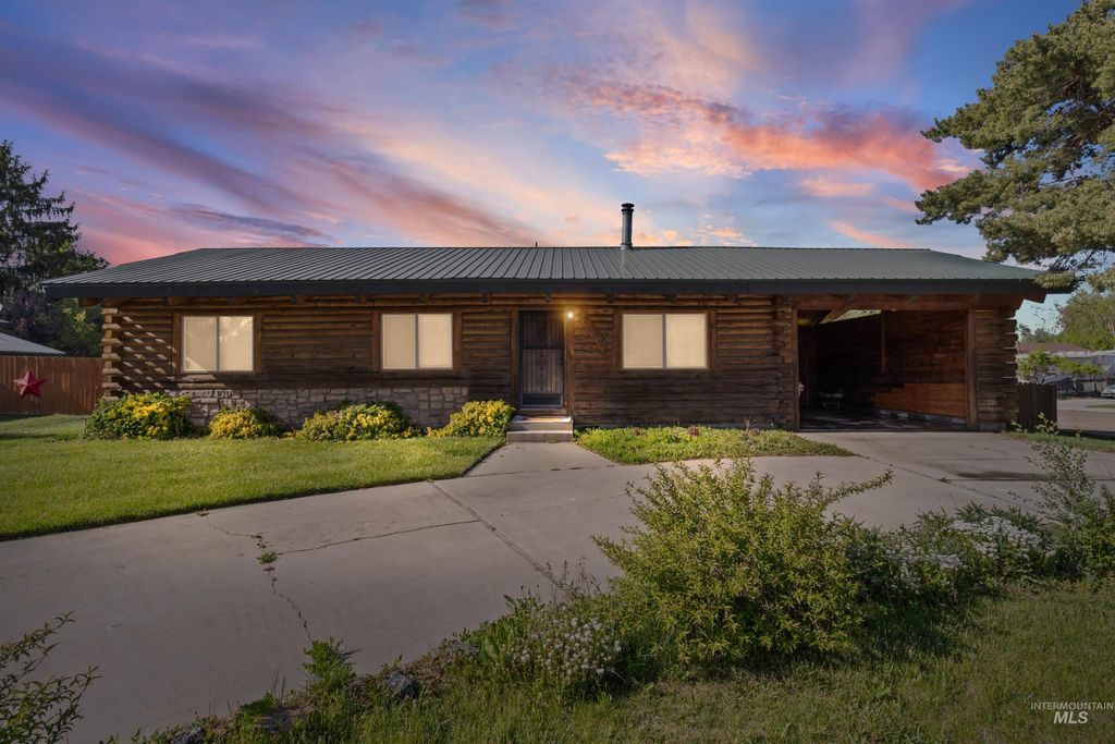 Photo of 2009 Glen View Drive, Nampa, ID 83686 (MLS # 98985313)