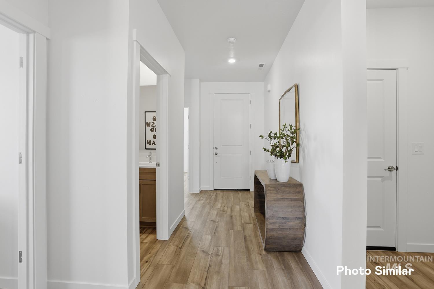 15136 Lenticular Ave