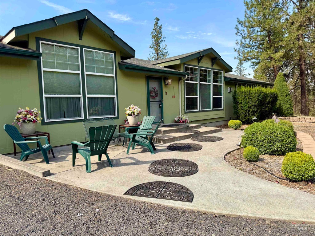Photo of 254 Larradon Drive, Kamiah, ID 83536 (MLS # 98997031)