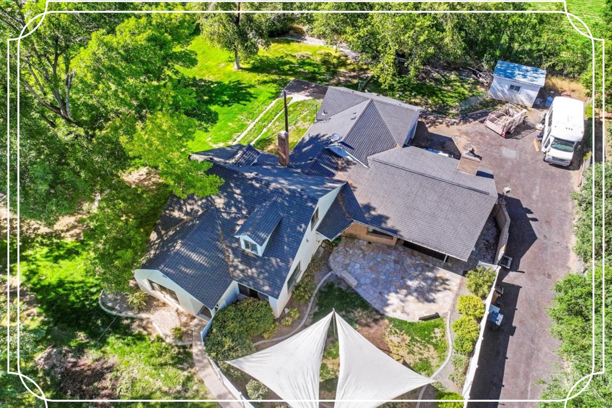 View of subject property featuring property parcel outlined