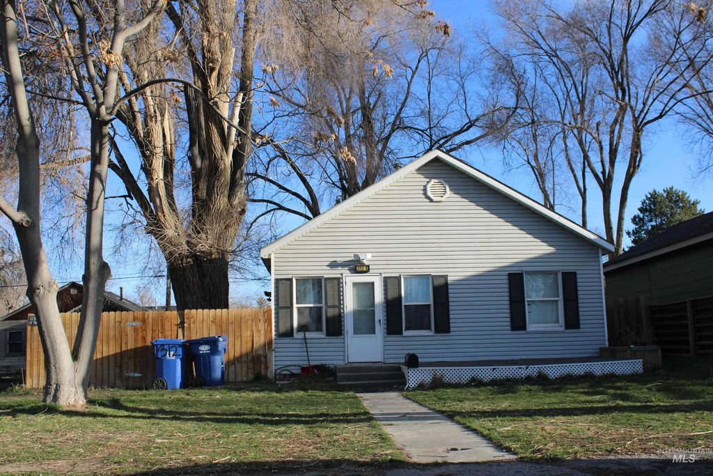 Photo of 312 E D, Jerome, ID 83338 (MLS # 98977558)