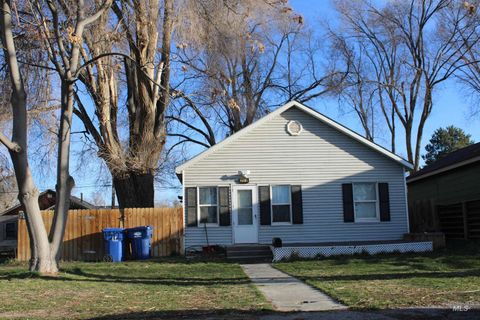 Photo of 312 E D, Jerome, ID 83338 (MLS # 98977558)