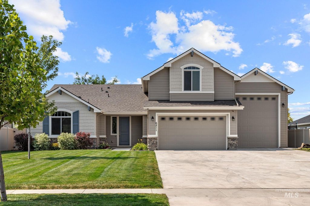 Photo of 6211 E Path Dr, Nampa, ID 83687 (MLS # 98995143)