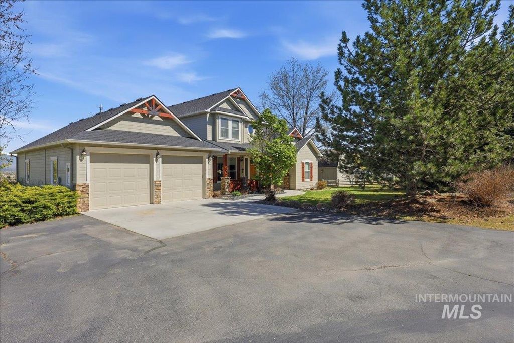 Photo of 3530 Bishop, Emmett, ID 83617 (MLS # 98981363)