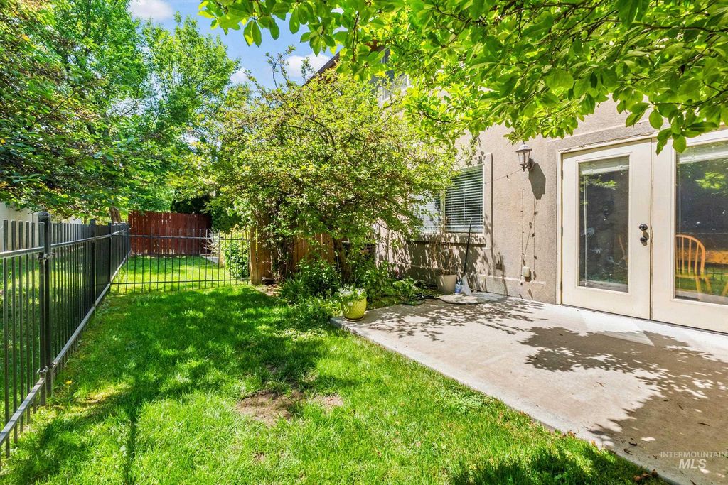 Photo of 5233 W Morris Hill Rd, Boise, ID 83705 (MLS # 98986199)