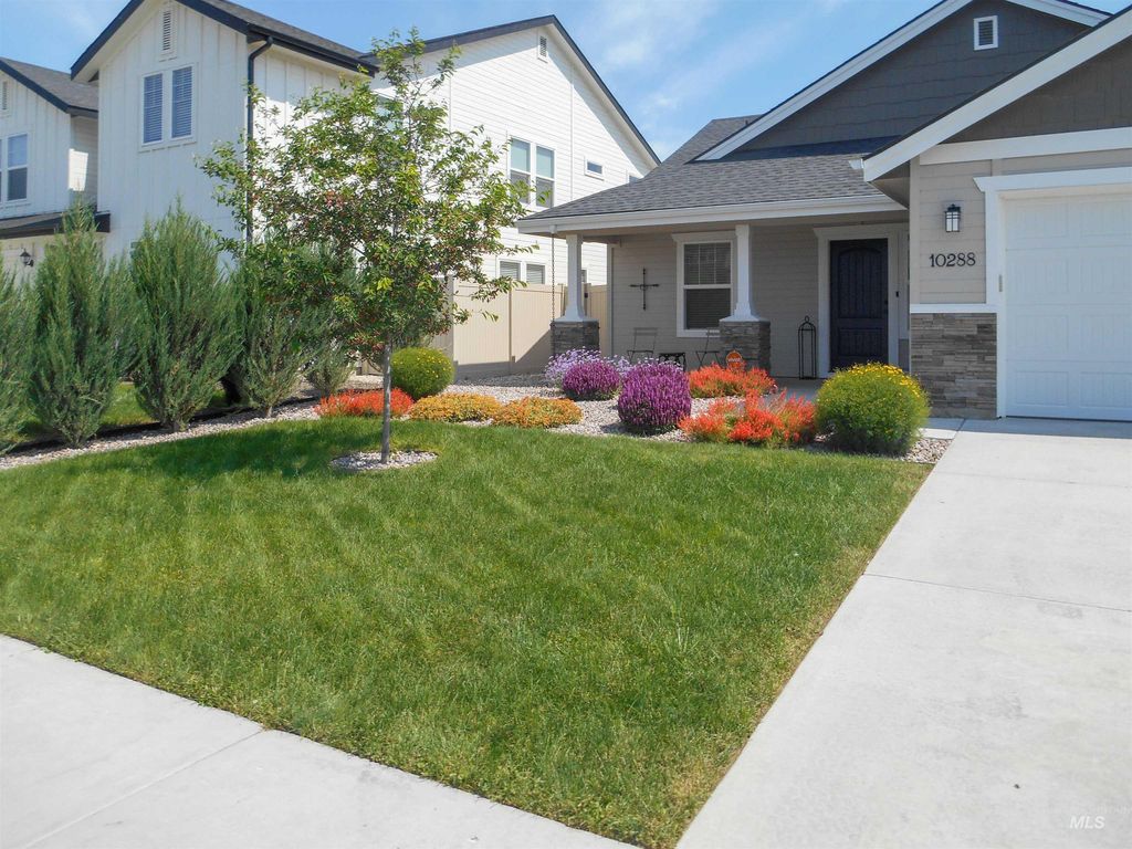 Photo of 10288 Longtail Dr, Nampa, ID 83687 (MLS # 98983930)
