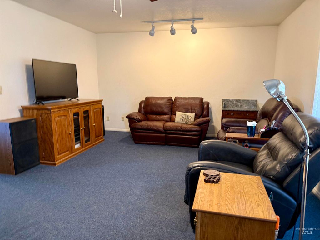 Photo of 4406 S Montana Ave, Caldwell, ID 83607 (MLS # 98973818)