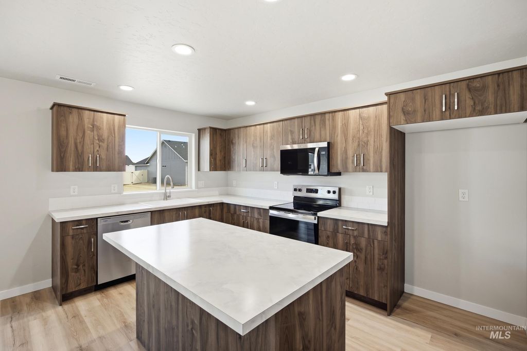 Photo of 496 Waverly Ave, Middleton, ID 83644 (MLS # 98987165)