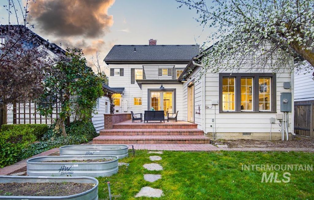 Photo of 915 N 17th St, Boise, ID 83702 (MLS # 98981450)