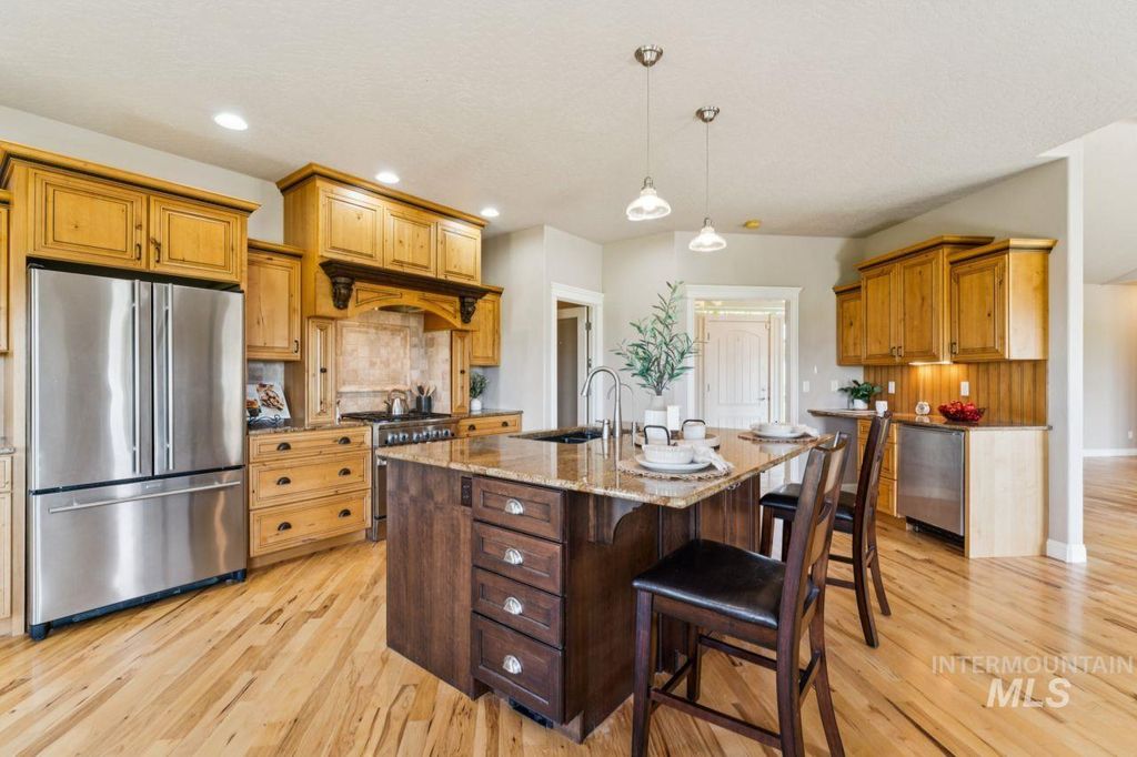 Photo of 5803 Whispering Hills Dr, Marsing, ID 83639 (MLS # 98983151)