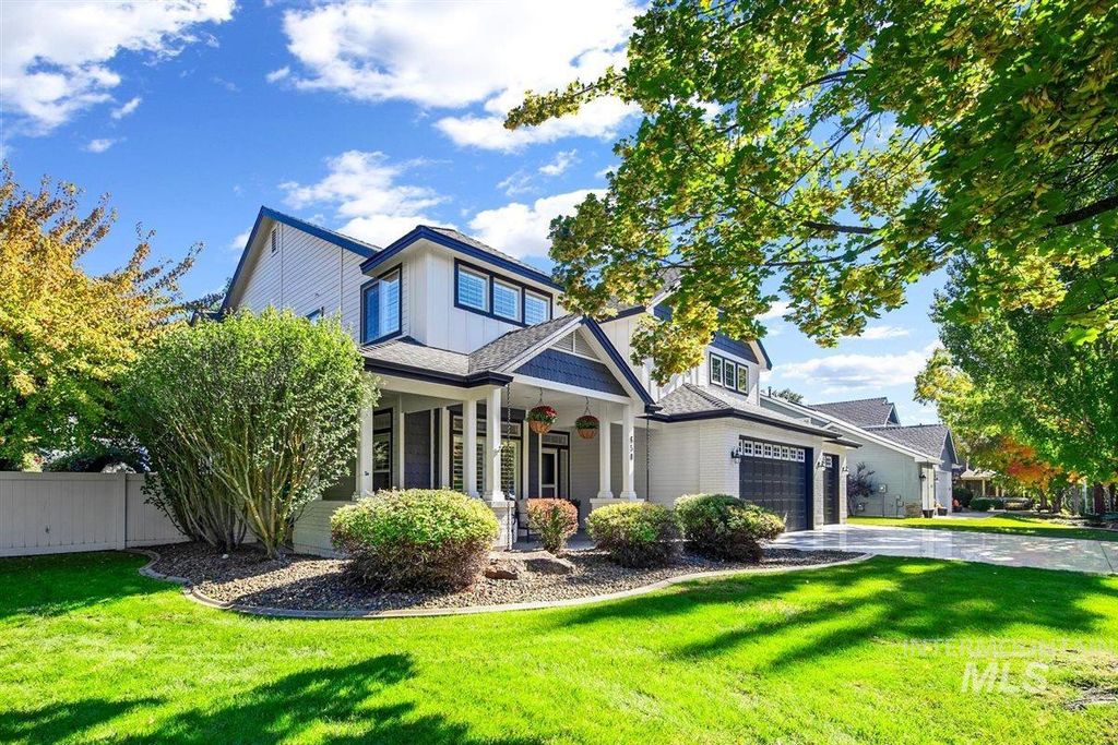 Photo of 650 N Clearpoint Way, Eagle, ID 83616 (MLS # 98983489)