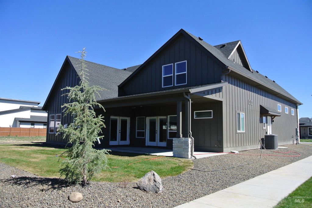Photo of 817 N Gracie Avenue, Eagle, ID 83616 (MLS # 98977496)