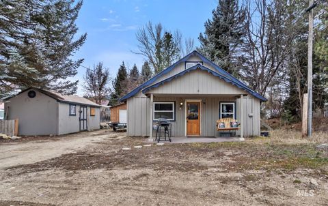 Photo of 201 W Commercial St, Idaho City, ID 83631 (MLS # 98980282)