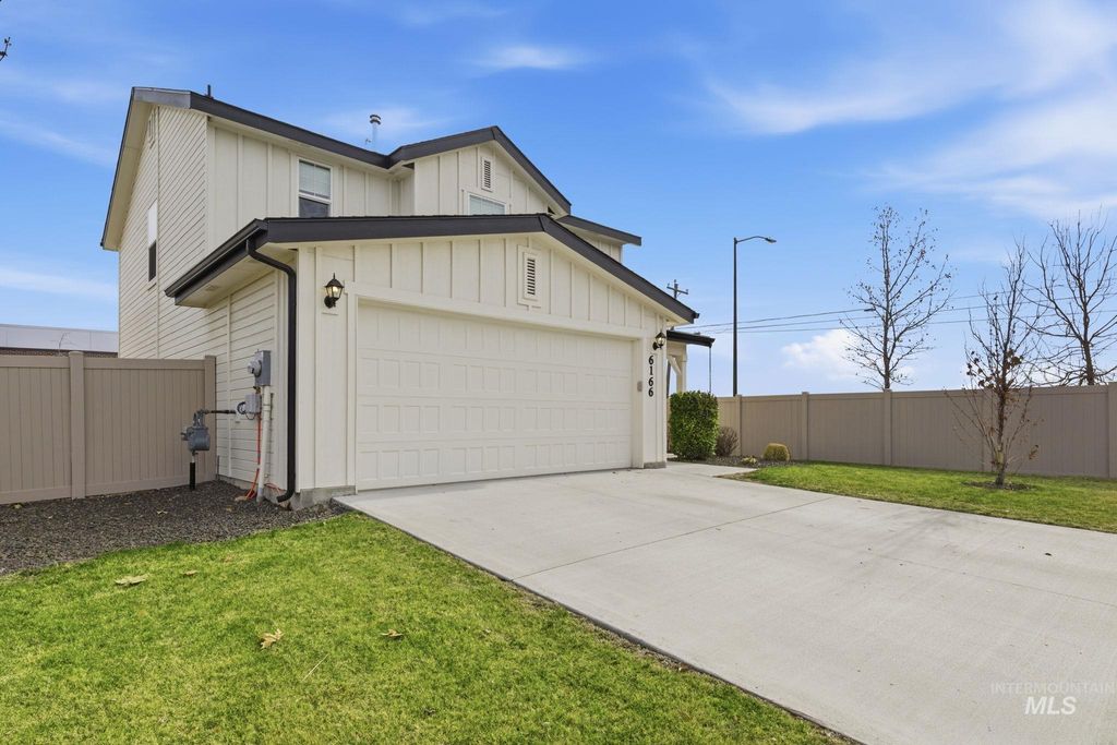 Photo of 6166 S Carlburg Pl, Boise, ID 83709 (MLS # 98973442)