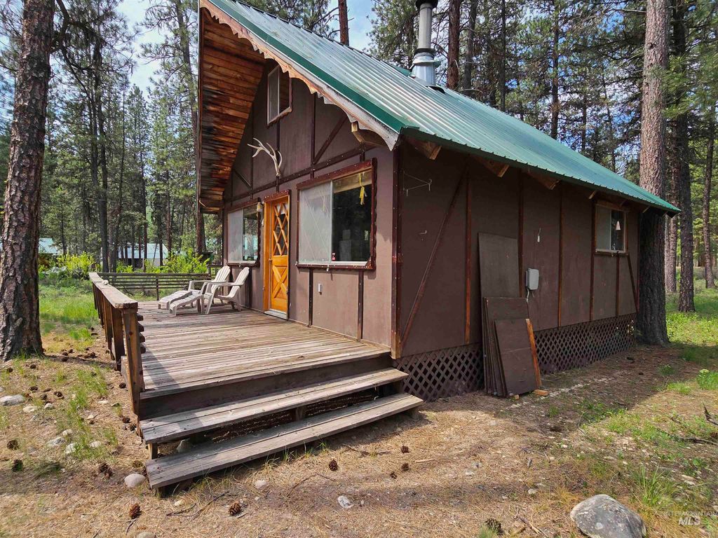 Photo of 4 Jolene Dr, Lowman, ID 83637 (MLS # 98984789)