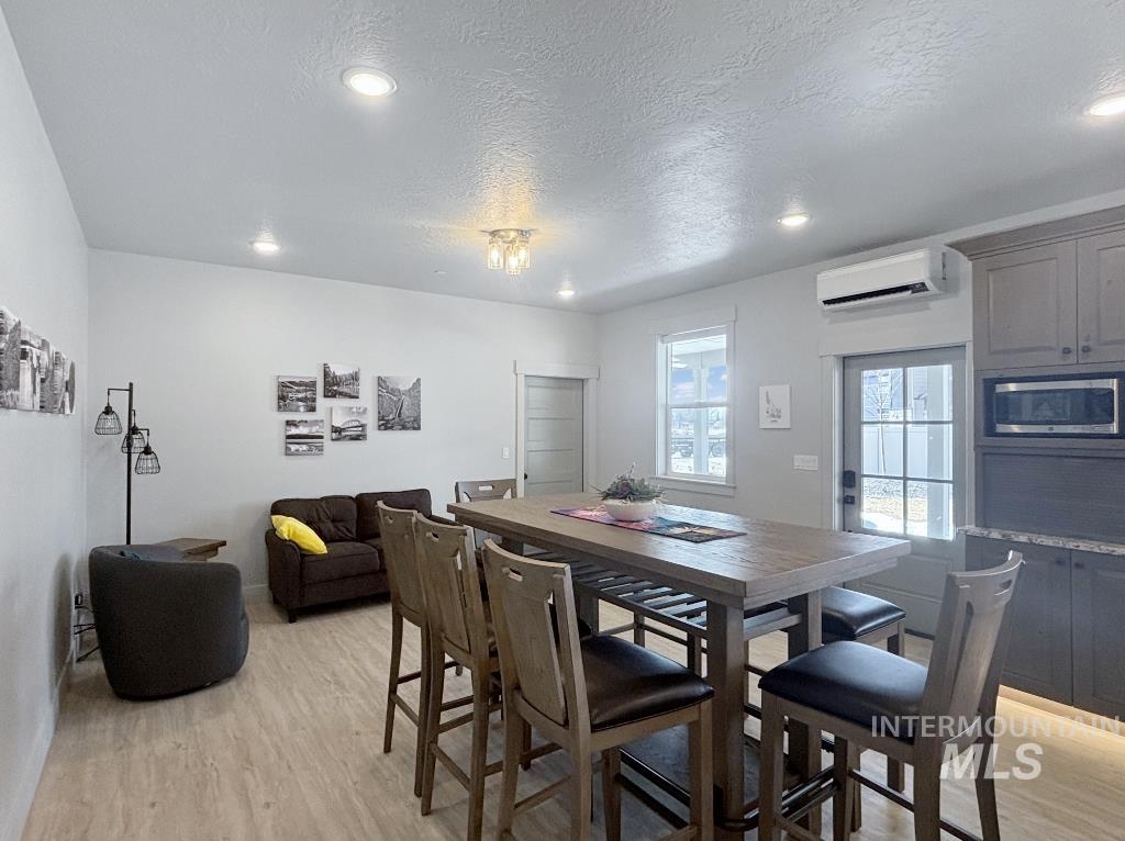 Caldwell, Idaho 83605, United States, 3 Bedrooms Bedrooms, ,2 BathroomsBathrooms,Residential,Active,80324