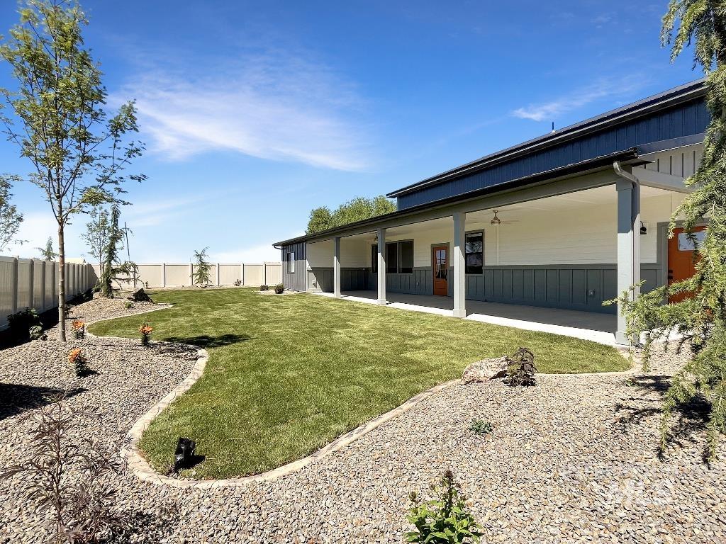 Caldwell, Idaho 83605, United States, 3 Bedrooms Bedrooms, ,2 BathroomsBathrooms,Residential,Active,80324