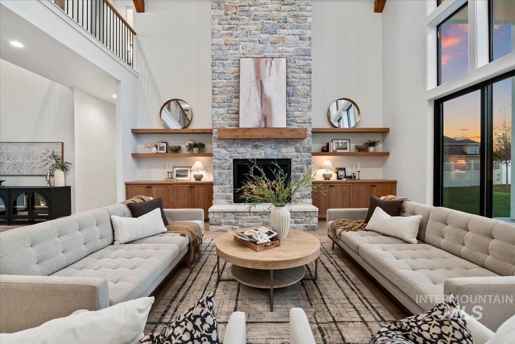 Photo of 252 N Timber Wolf Pl, Eagle, ID 83616 (MLS # 98968125)