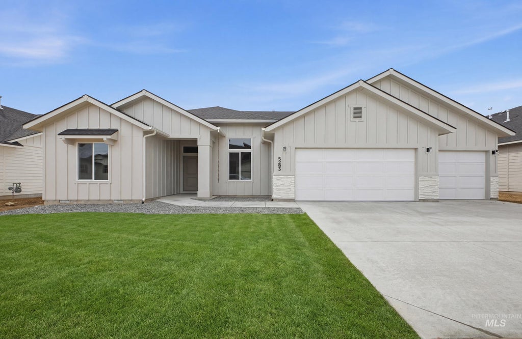 Photo of 4595 S Amsterdam Ave, Nampa, ID 83686 (MLS # 98995366)