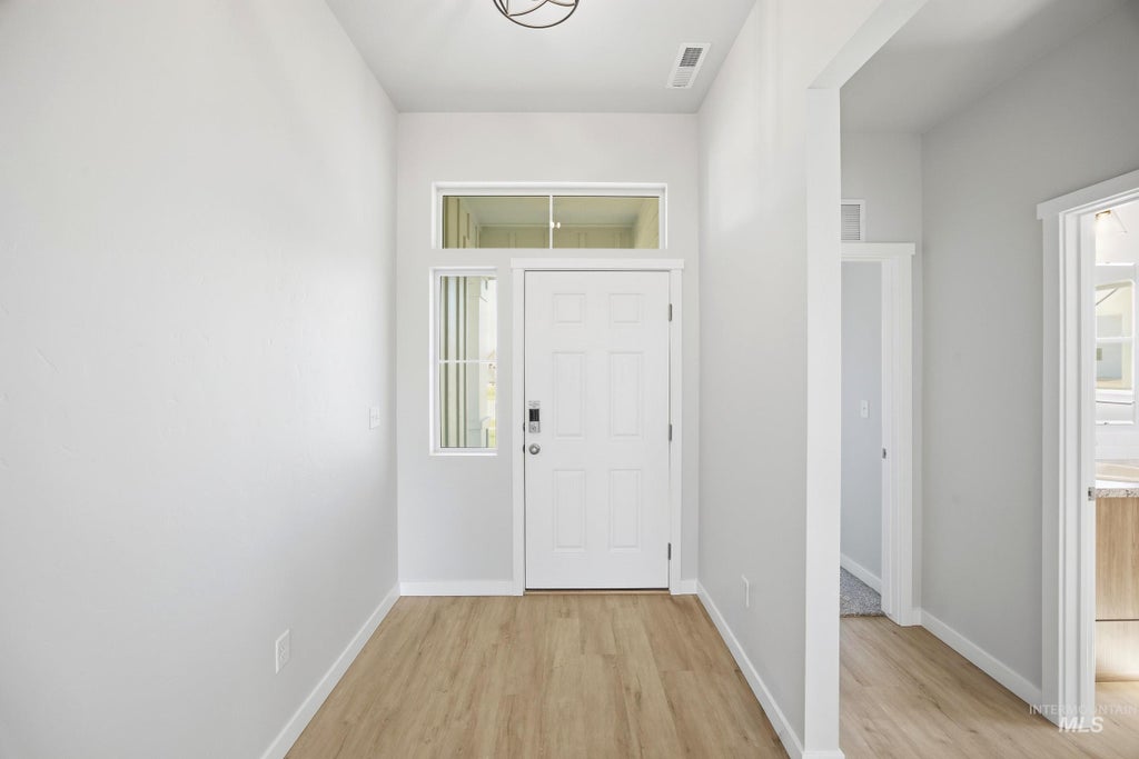 Photo of 4595 S Amsterdam Ave, Nampa, ID 83686 (MLS # 98995366)