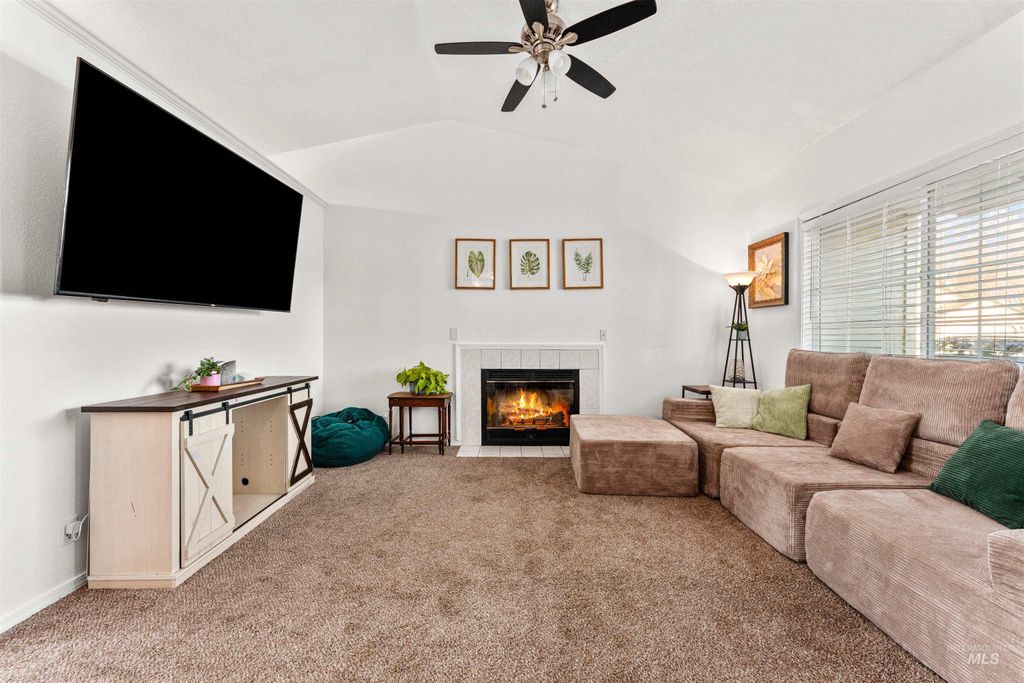 Photo of 1553 W Ryegrass Ct, Kuna, ID 83634 (MLS # 98974049)