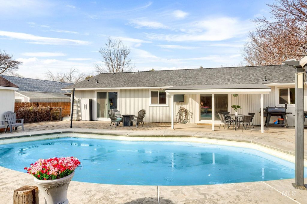 Photo of 3209 E Whitman Dr, Boise, ID 83716 (MLS # 98973874)