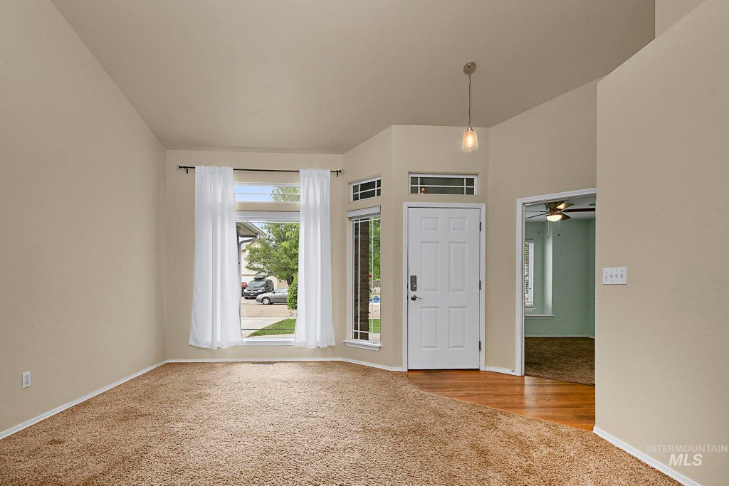 Photo of 899 Blue Grass Way, Middleton, ID 83644 (MLS # 98989967)