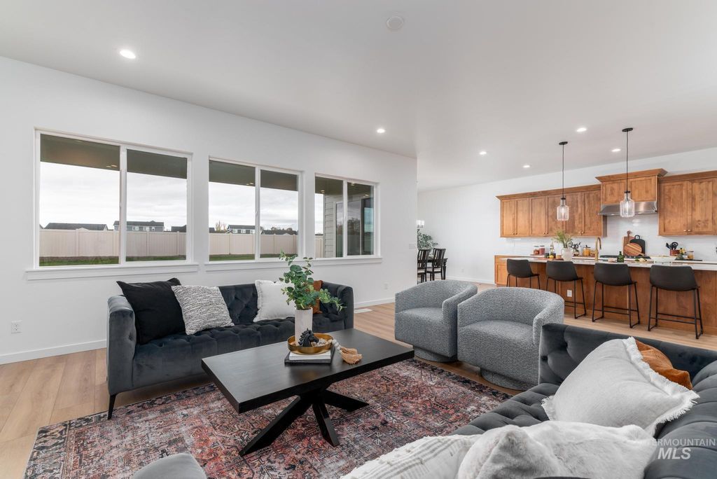 Photo of 1343 W Thoroughbred St, Middleton, ID 83644 (MLS # 98968699)